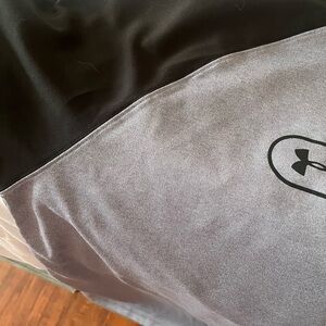 Under Armour Black and Gray Short Sleeve Tee
